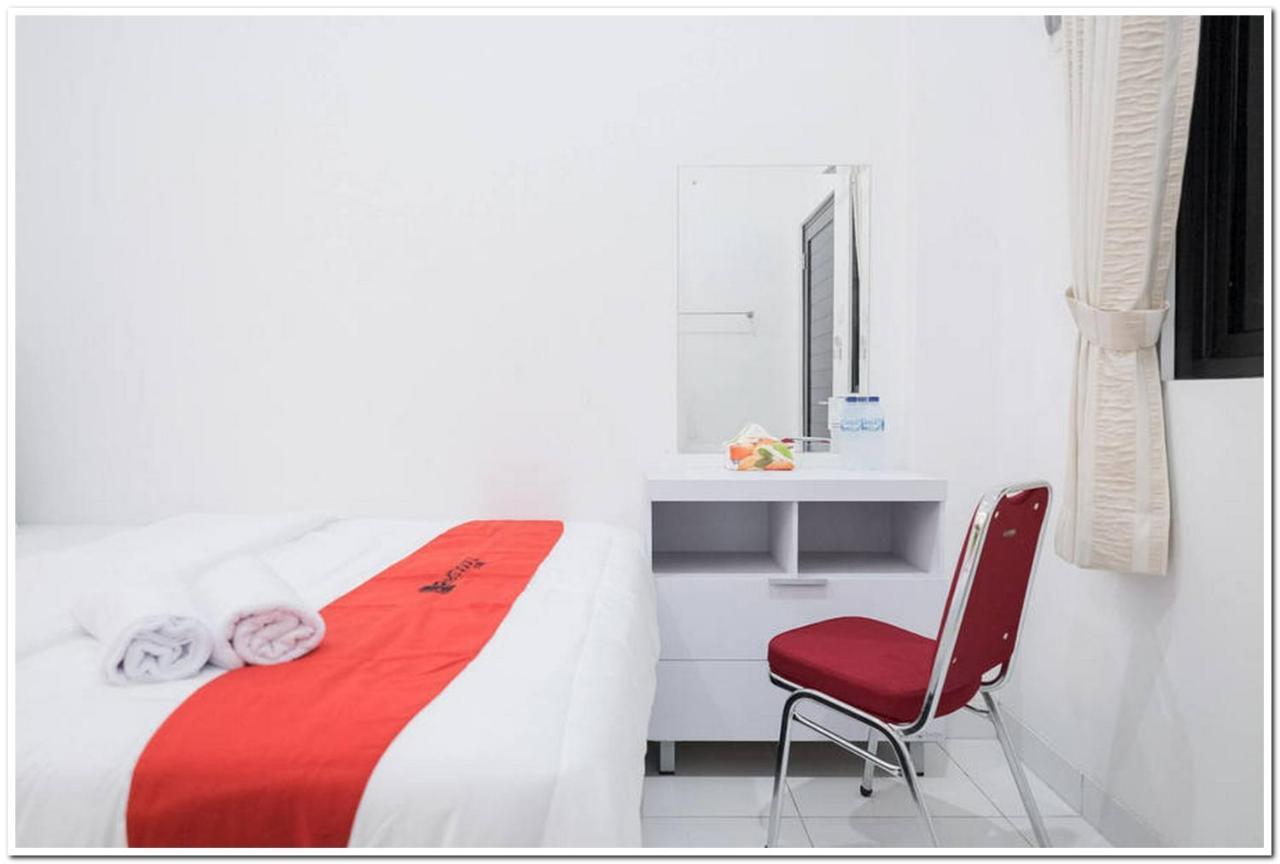 Hotel Reddoorz Near Kota Tua 2 Yakarta Exterior foto