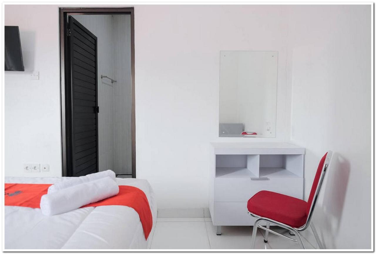 Hotel Reddoorz Near Kota Tua 2 Yakarta Exterior foto