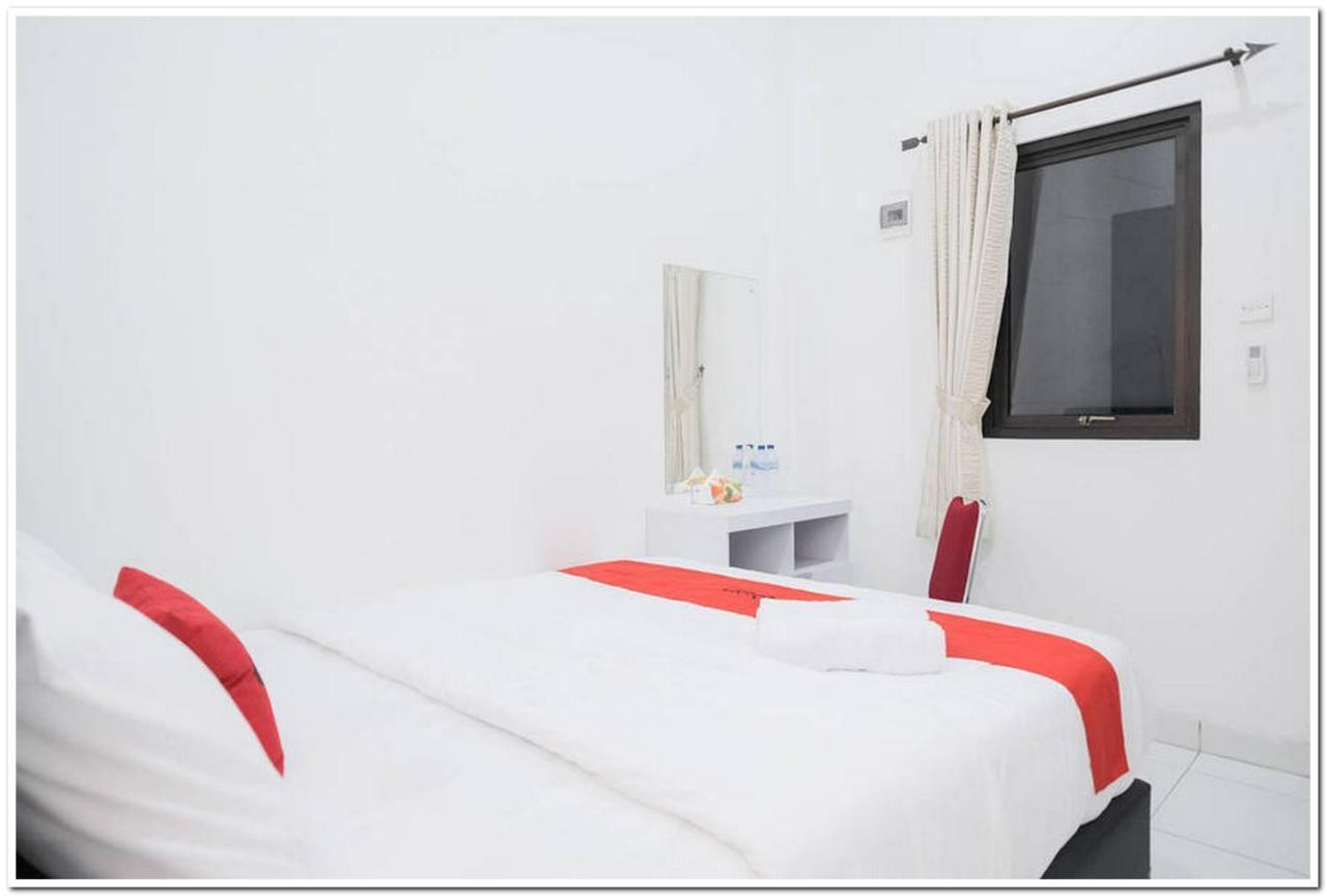 Hotel Reddoorz Near Kota Tua 2 Yakarta Exterior foto
